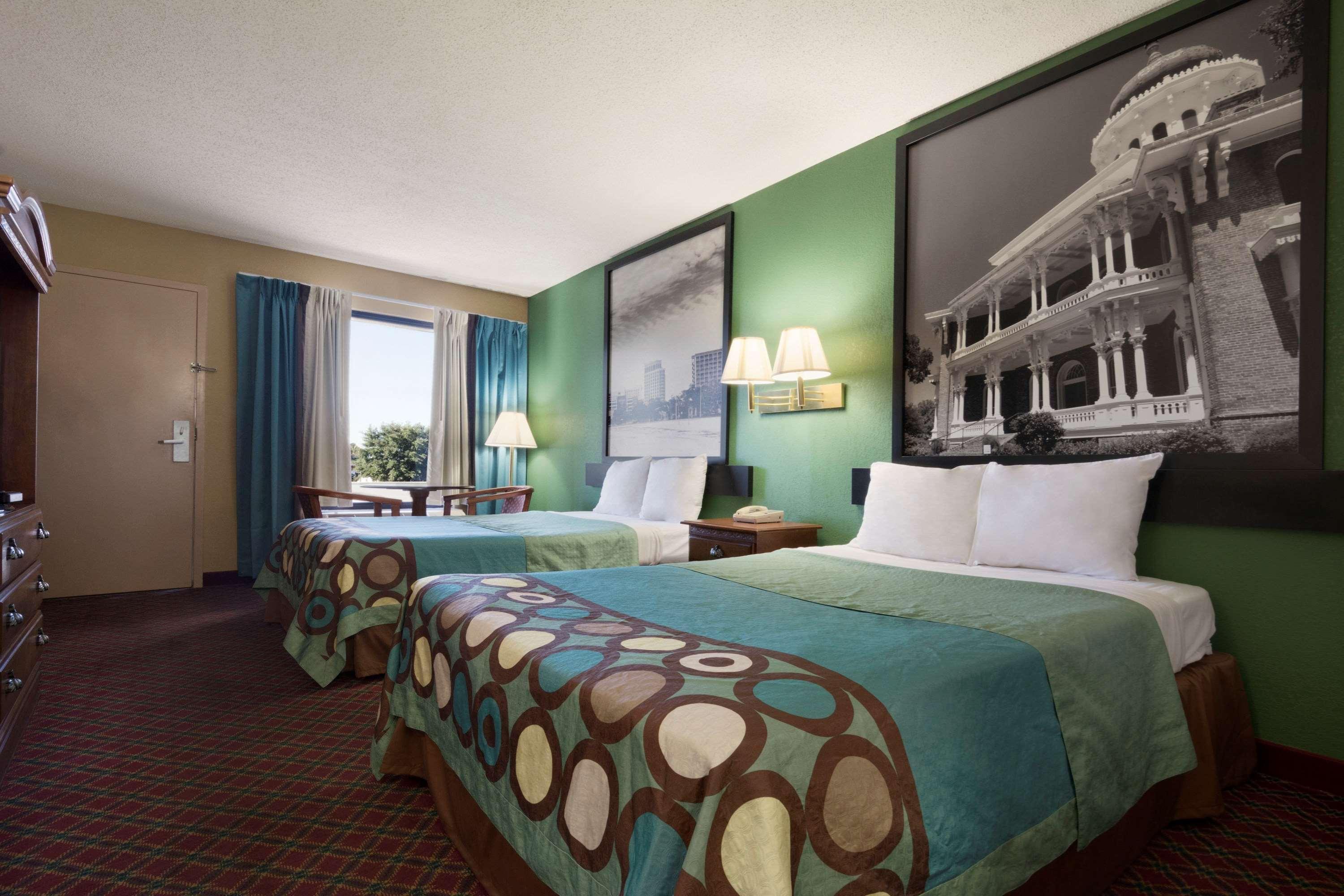 Super 8 By Wyndham Hattiesburg North Extérieur photo