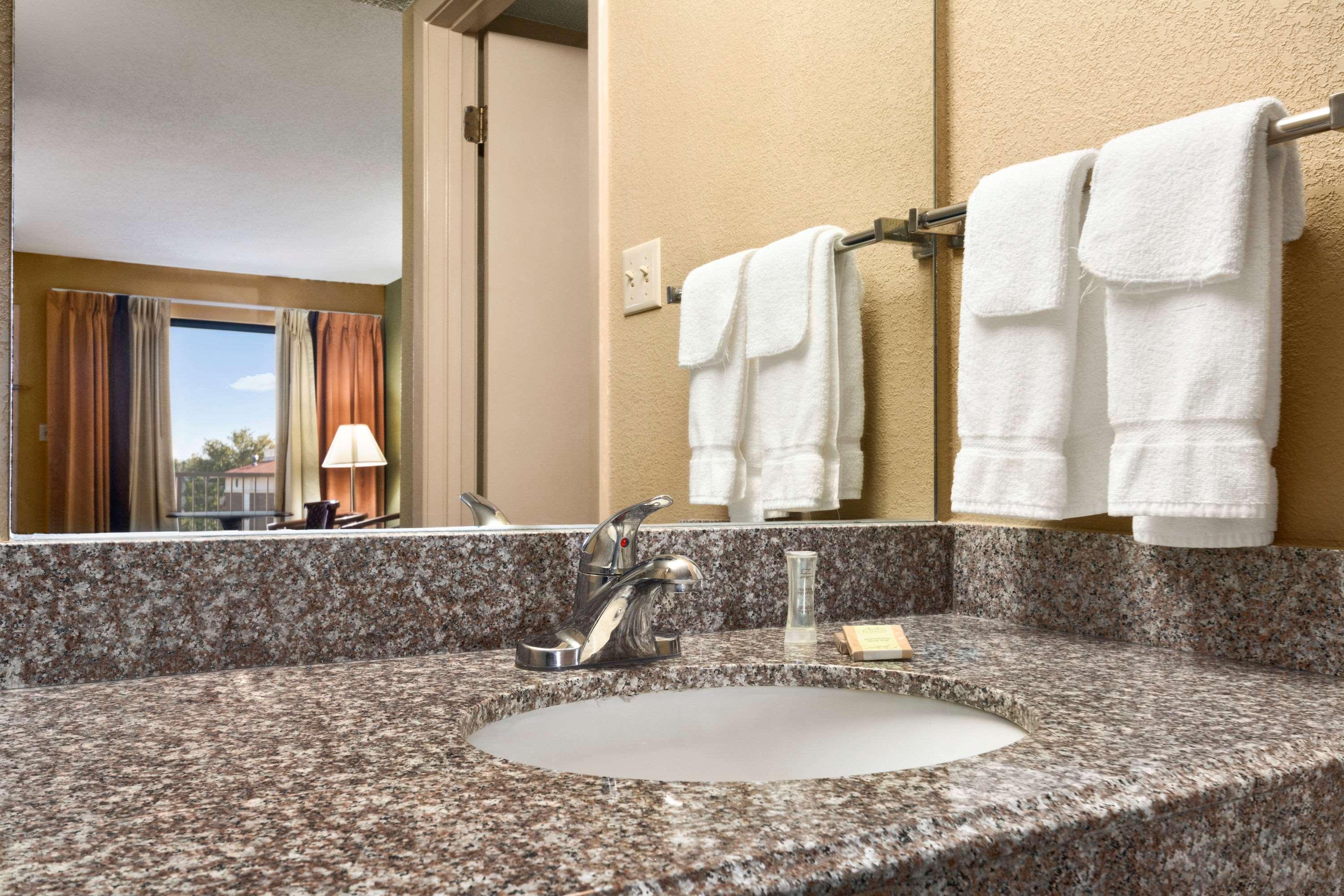 Super 8 By Wyndham Hattiesburg North Extérieur photo