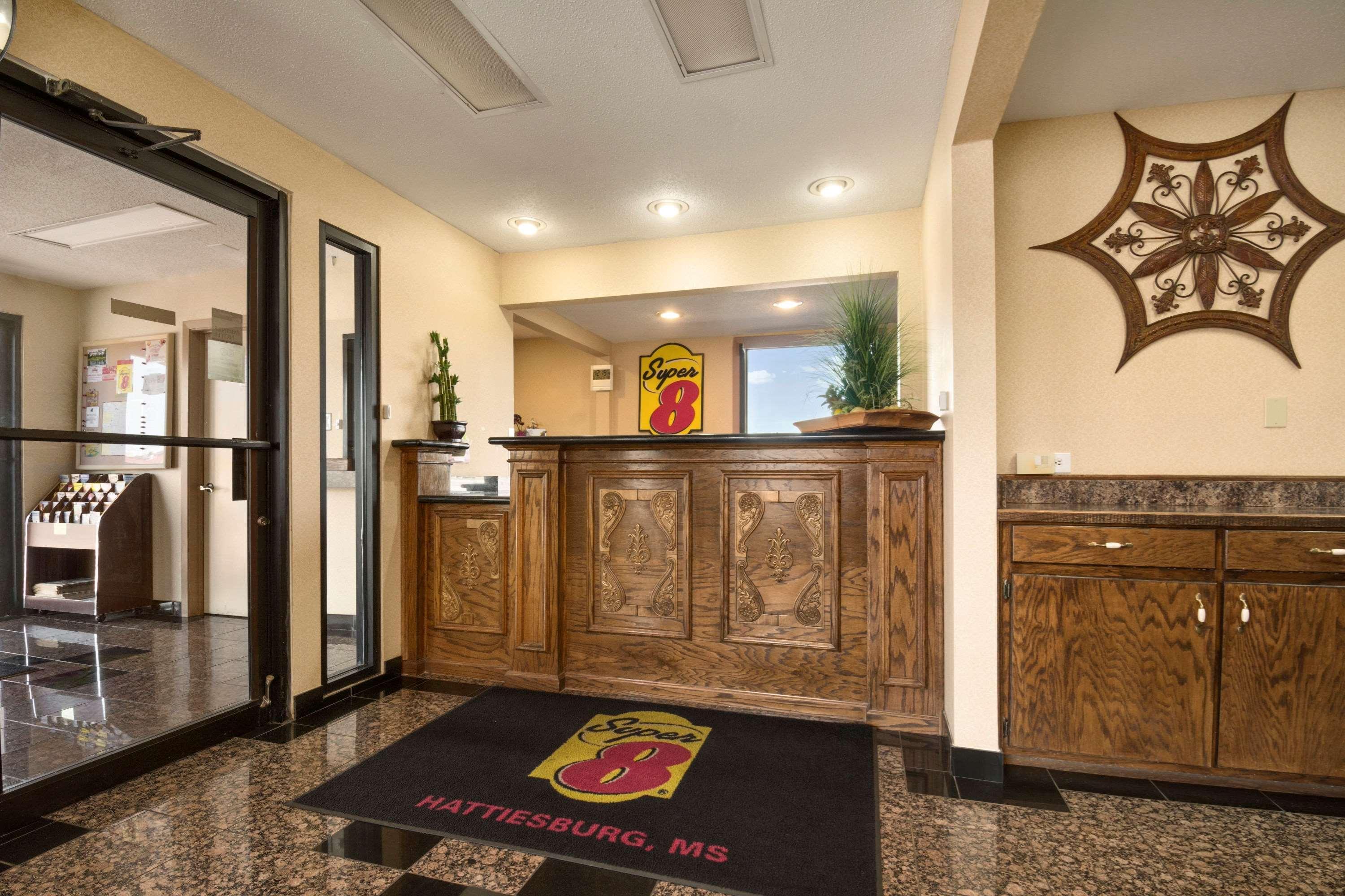 Super 8 By Wyndham Hattiesburg North Extérieur photo
